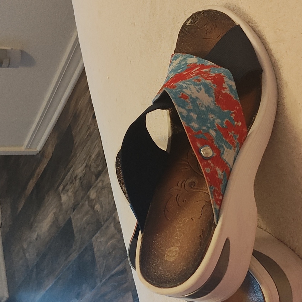 Bzees Slide Sandals - Picture 2 of 4